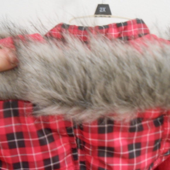 NWOT Aeropostale Pink Plaid Puffer Vest w/ Hood! - Picture 6 of 9